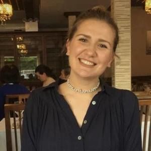 Meet your Posher, Olivia